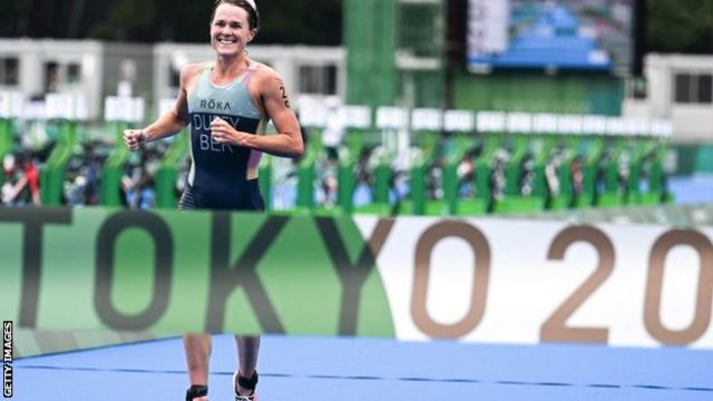 东京奥运：弗洛拉·达菲为6.3万人口百慕大赢得历史首金