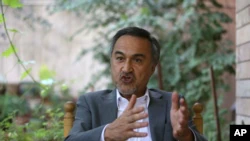 留守岗位的喀布尔市长接受VOA采访：“我为我市居民服务”